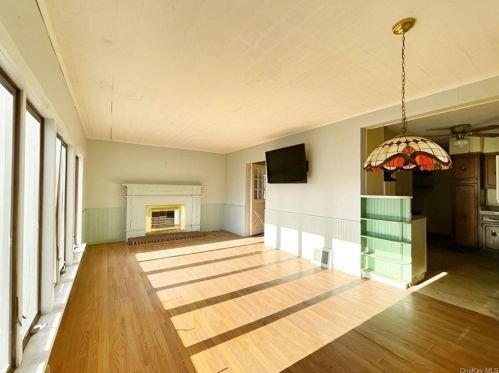 79 Main St, Port Jervis NY  12771-2111 exterior