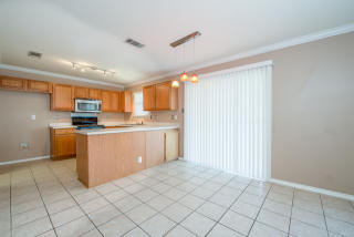 2631 Hunt St, New Braunfels TX  78130-2962 exterior