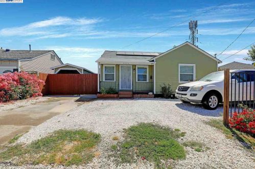 9896 Koford Rd, Oakland, CA 94603-2014