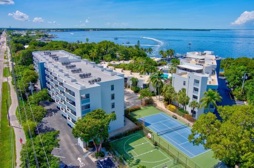 104350 Overseas Hwy, Key Largo FL  33037-2936 exterior