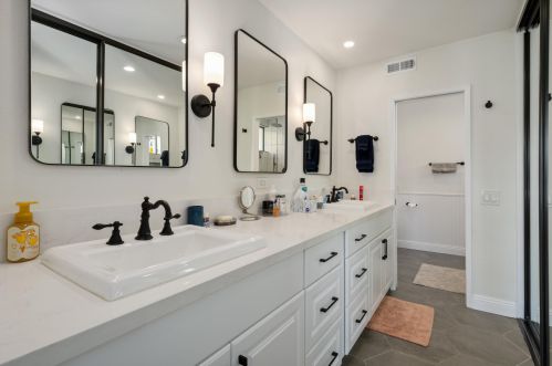 139 Desert Dr, Rancho Mirage CA  92270-4923 exterior