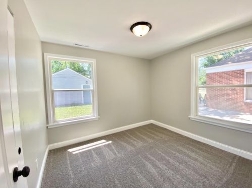 7706 Manor Ave, Hammond IN  46321-1023 exterior