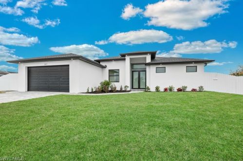 207 2nd Ave, Cape Coral, FL 33990-1016