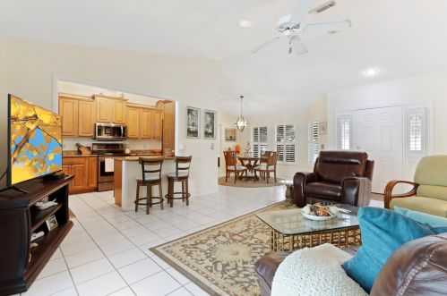 1004 Weatherbee Rd, Fort Pierce, FL 34982-6962