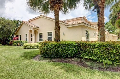 9308 World Cup Way, Fort Pierce, FL 34986-3284