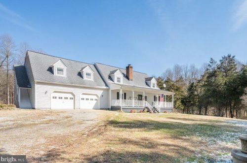 175 Green Pastures Dr, Dabneys, VA 23102-2932