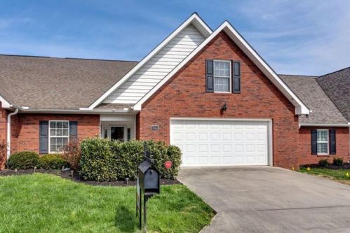 7422 Tylers Garden Way, Knoxville, TN 37918-9482