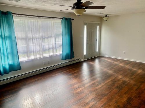 1398 Walnut Ln, Macungie PA  18062-9402 exterior