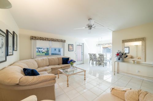 305 Saxony G, Delray Beach FL  33446-1854 exterior