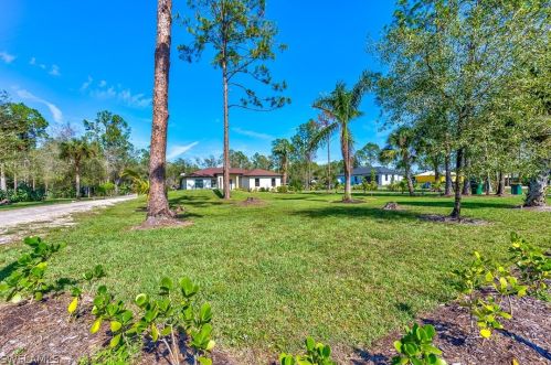 2885 66th Ave, Naples, FL 34120-1414