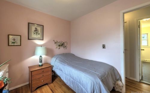 25 Wayne Rd, Milford CT  06460-3843 exterior