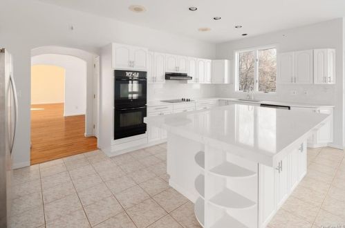 245 Bear Ridge Rd, Pleasantville NY  10570-1801 exterior