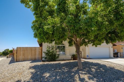 12725 Gaines St, Victorville, CA 92392-8038