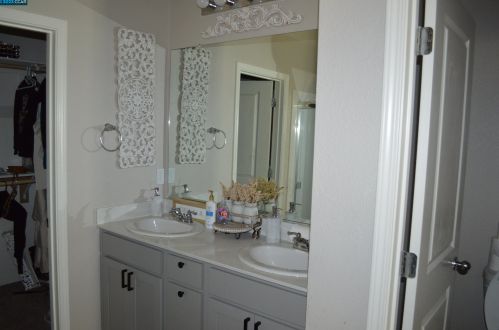 1205 Camelia Dr, Liberty Farms CA  95620-0037 exterior