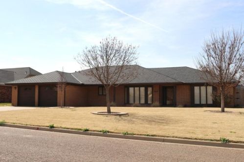 202 Garland St, Plainview TX  79072-6647 exterior