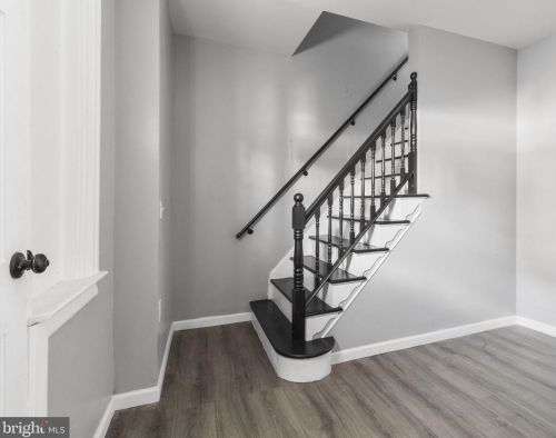 125 Chew Ave, Philadelphia PA 19120-0025 exterior