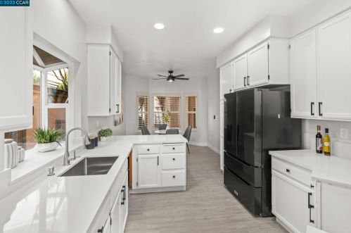 1283 Canyon Side Ave, San Ramon CA  94582-4560 exterior