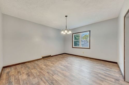 328 Moody Ave, New Castle PA  16105-2487 exterior