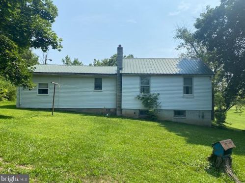 10973 Licking Creek Rd, East Salem, PA 17059-7262