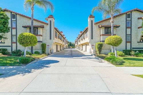 460 Front St, Covina, CA 91723-1204