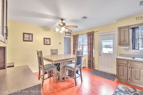 1311 Norwood St, Lacey NJ  08731-4105 exterior