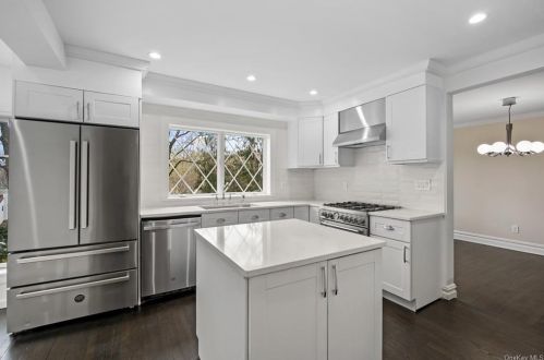 87 Weskora Ave, Pleasantville, NY 10570-2722