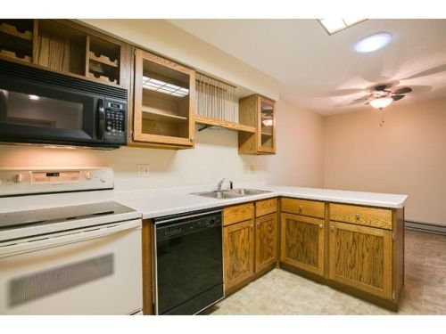 822 Oak Ct, East Farmington, WI 54020-8141