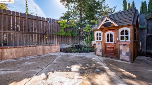 116 Mercedes Ln, Oakley, CA 94561-4608