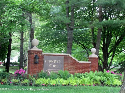 2078 Benjamin Cir, Belmar, NJ 07719-9654
