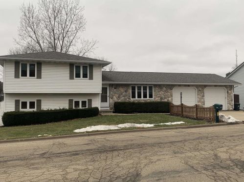 1100 Johns St, Dodgeville, WI 53533-1265
