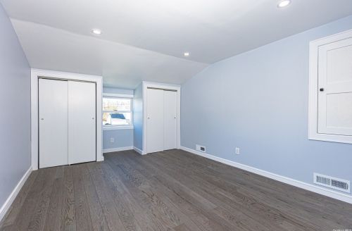 151 Reynolds Rd, West Islip NY  11795-2916 exterior