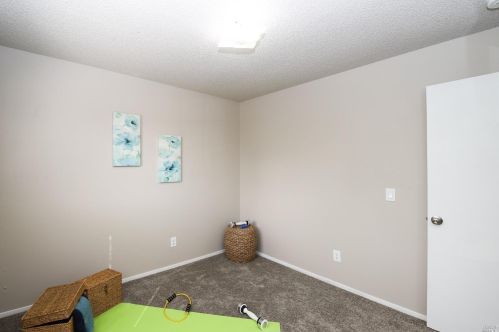 118 Oakmeade Ct, Vacaville CA exterior