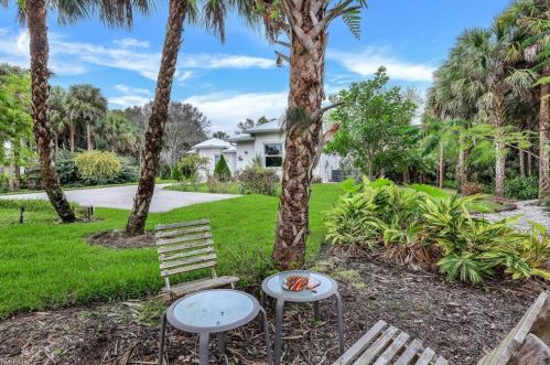 4875 20th Ave, Naples FL  34117-9194 exterior