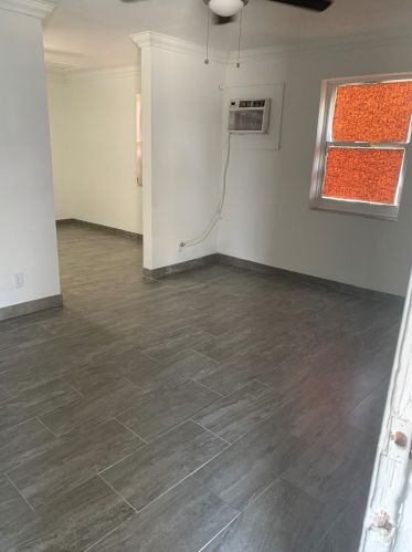 563 4th St, West Palm Beach FL  33404-7821 exterior