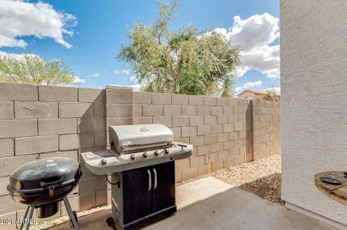 1946 Del Rio St, Gilbert AZ 85295-5170 exterior