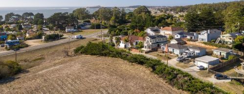 519 Alto Ave, Princeton By The Sea, CA 94019-5138