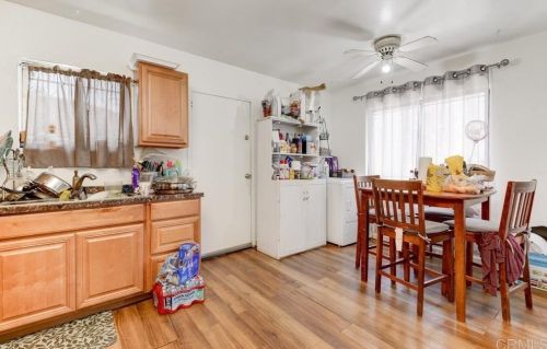 4075 Epsilon St, San Diego CA 92113-4305 exterior