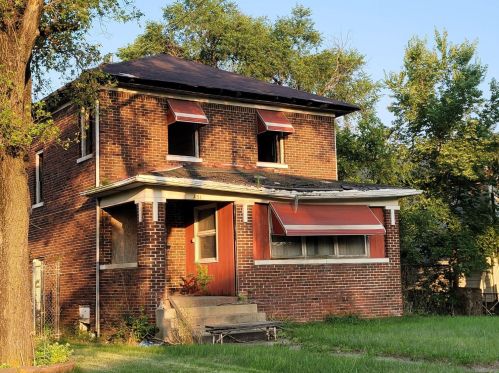 431 Johnson St, Gary, IN 46402-1041