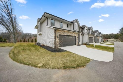 51100 Cherry Rd, Granger, IN 46530-7547