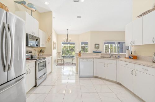 165 36 Ct, Vero Beach FL 32960-4085 exterior