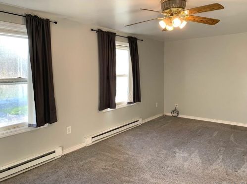 12 Juniper Ln, Norwich CT  06351-9119 exterior