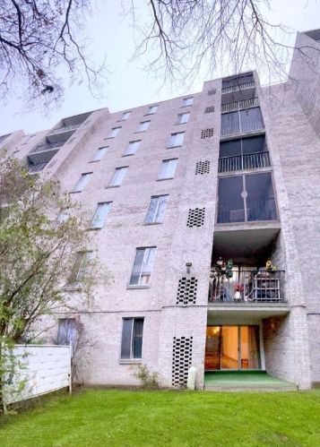 2160 Greentree Rd, Pittsburgh, PA 15220-1407