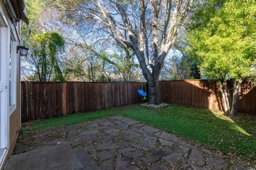 913 Kingwood St, Santa Rosa CA  95401-6509 exterior