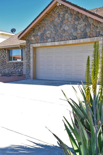 1385 F St, Liberty Farms, CA 95620-2613