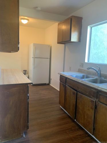 2715 Clay Ave, San Diego CA 92113-1324 exterior