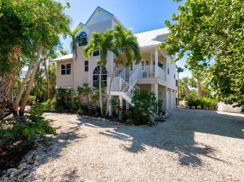 5298 Umbrella Pool Rd, Sanibel FL  33957-2407 exterior