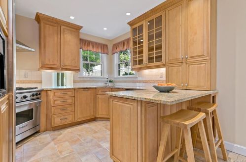 59 Orchard Ridge Rd, Chappaqua NY  10514-2731 exterior