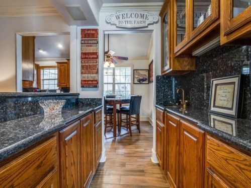 12535 Foothill Dr, Dallas TX  75253-3613 exterior