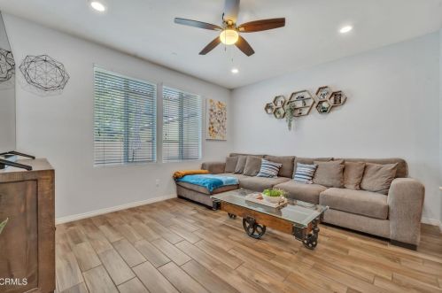 28778 Calle De La Paz Dr, Santa Clarita CA  91354-3006 exterior