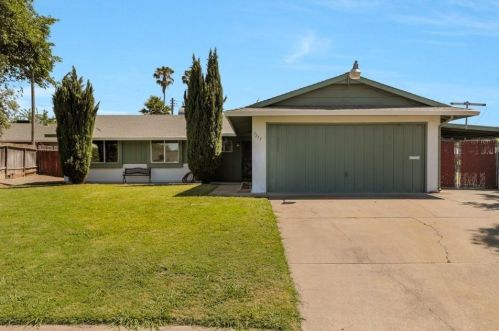 7213 Maxwell Ct, North Highlands, CA 95660-3439